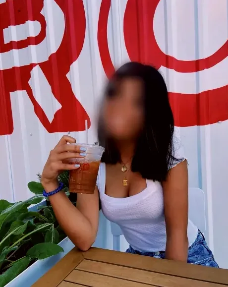Carlotta, 19 anni